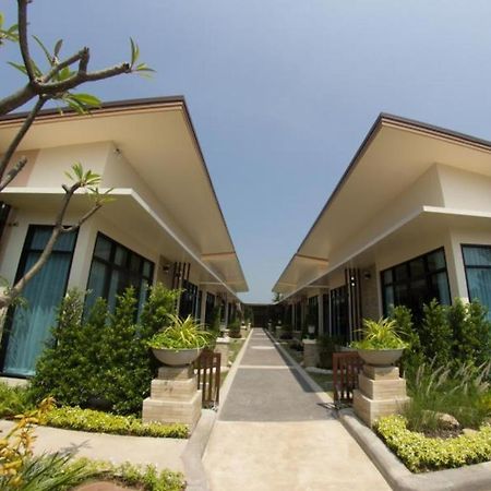 Med Room Korat Nakhonratchasima Exteriör bild