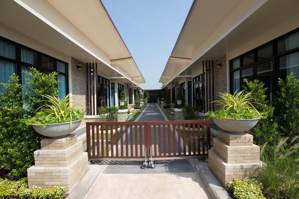 Med Room Korat Nakhonratchasima Exteriör bild