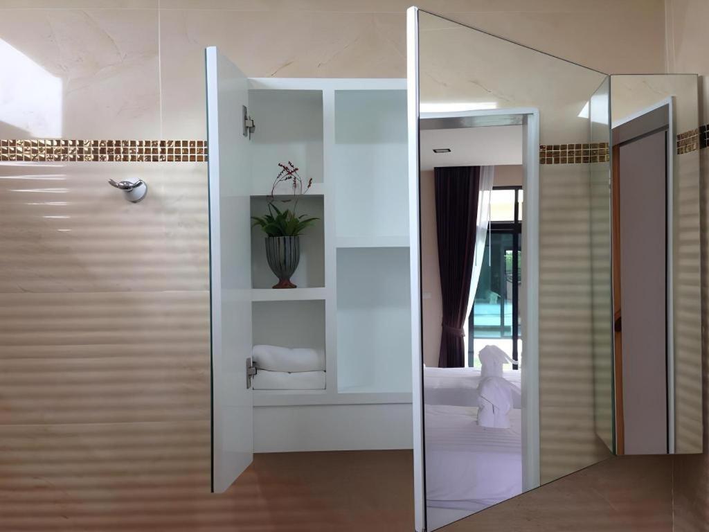 Med Room Korat Nakhonratchasima Exteriör bild