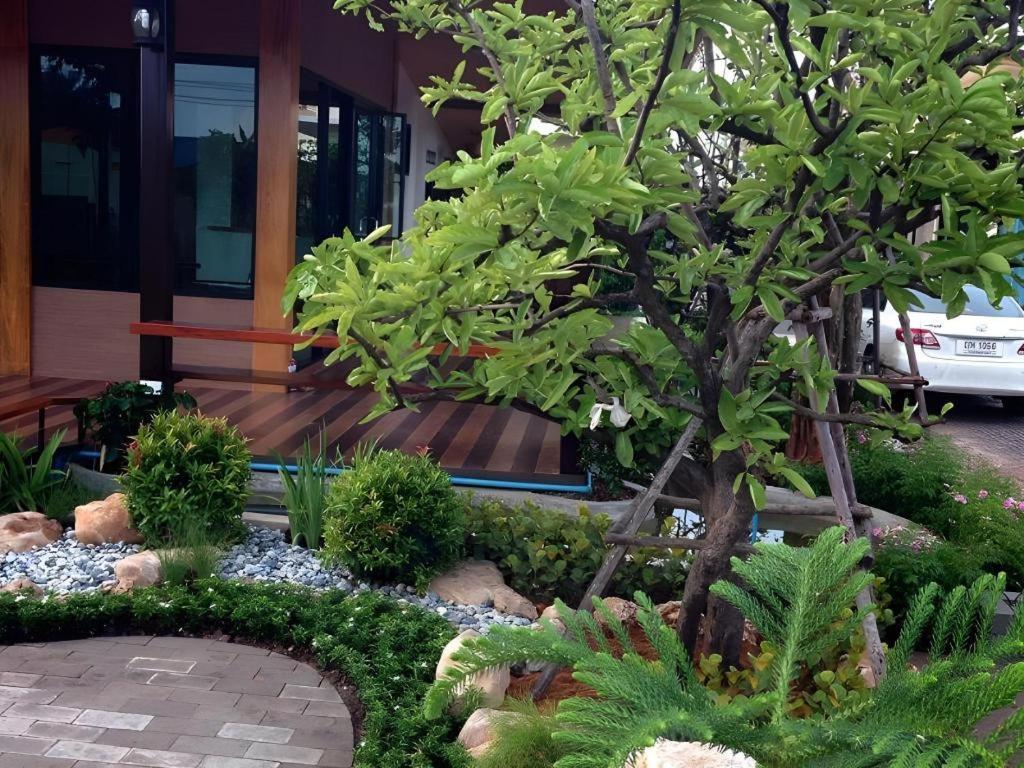 Med Room Korat Nakhonratchasima Exteriör bild
