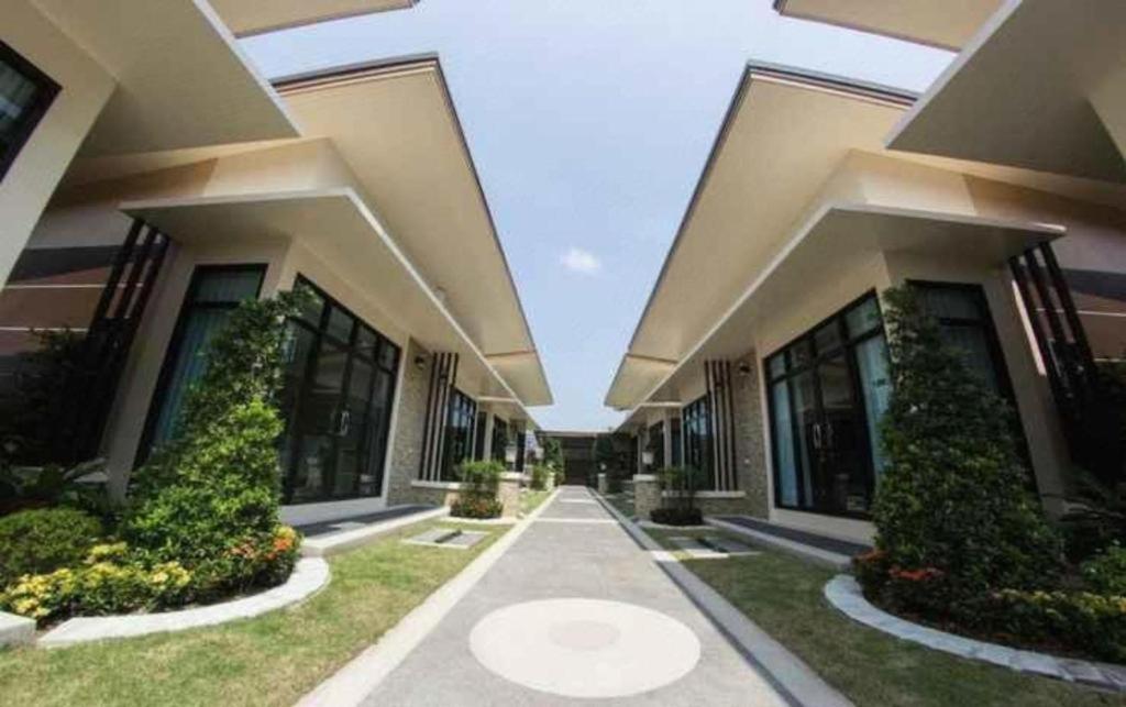 Med Room Korat Nakhonratchasima Exteriör bild