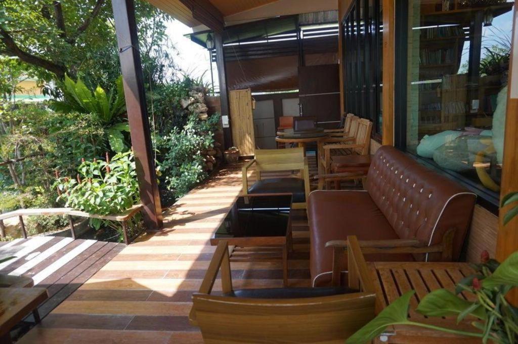 Med Room Korat Nakhonratchasima Exteriör bild
