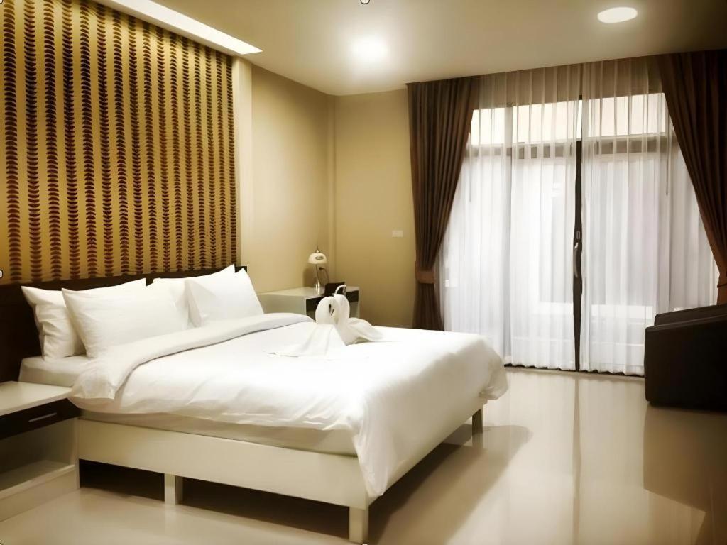 Med Room Korat Nakhonratchasima Exteriör bild