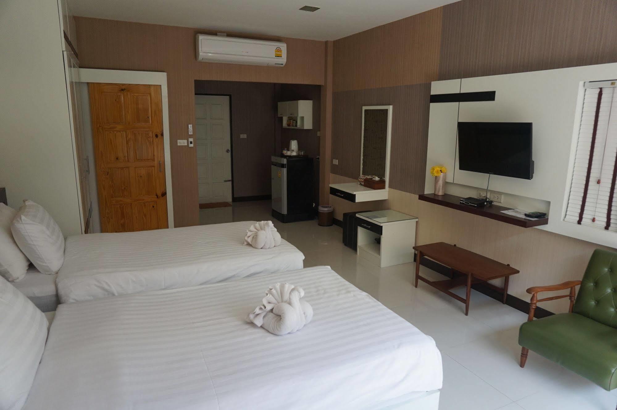 Med Room Korat Nakhonratchasima Exteriör bild