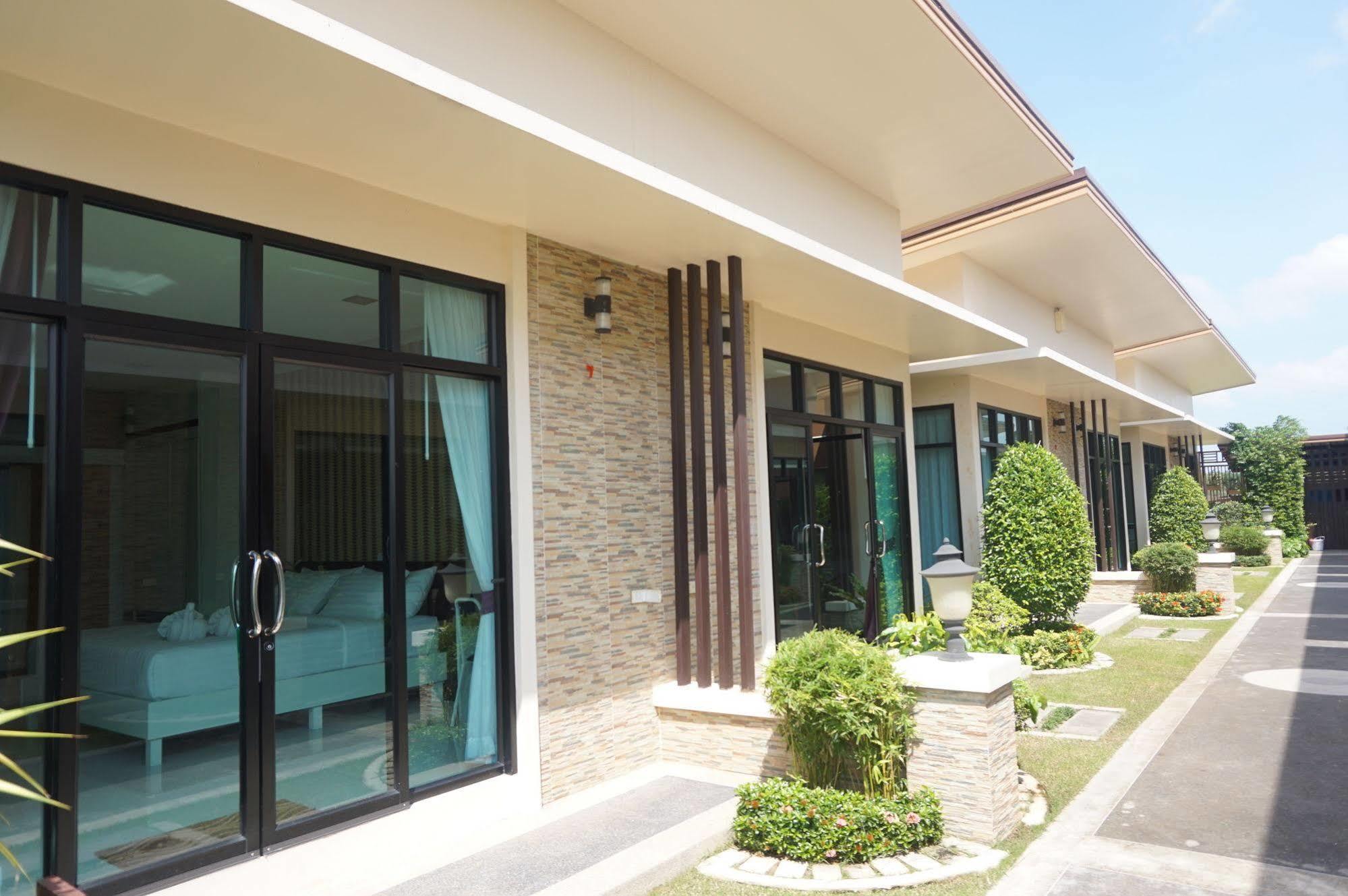 Med Room Korat Nakhonratchasima Exteriör bild
