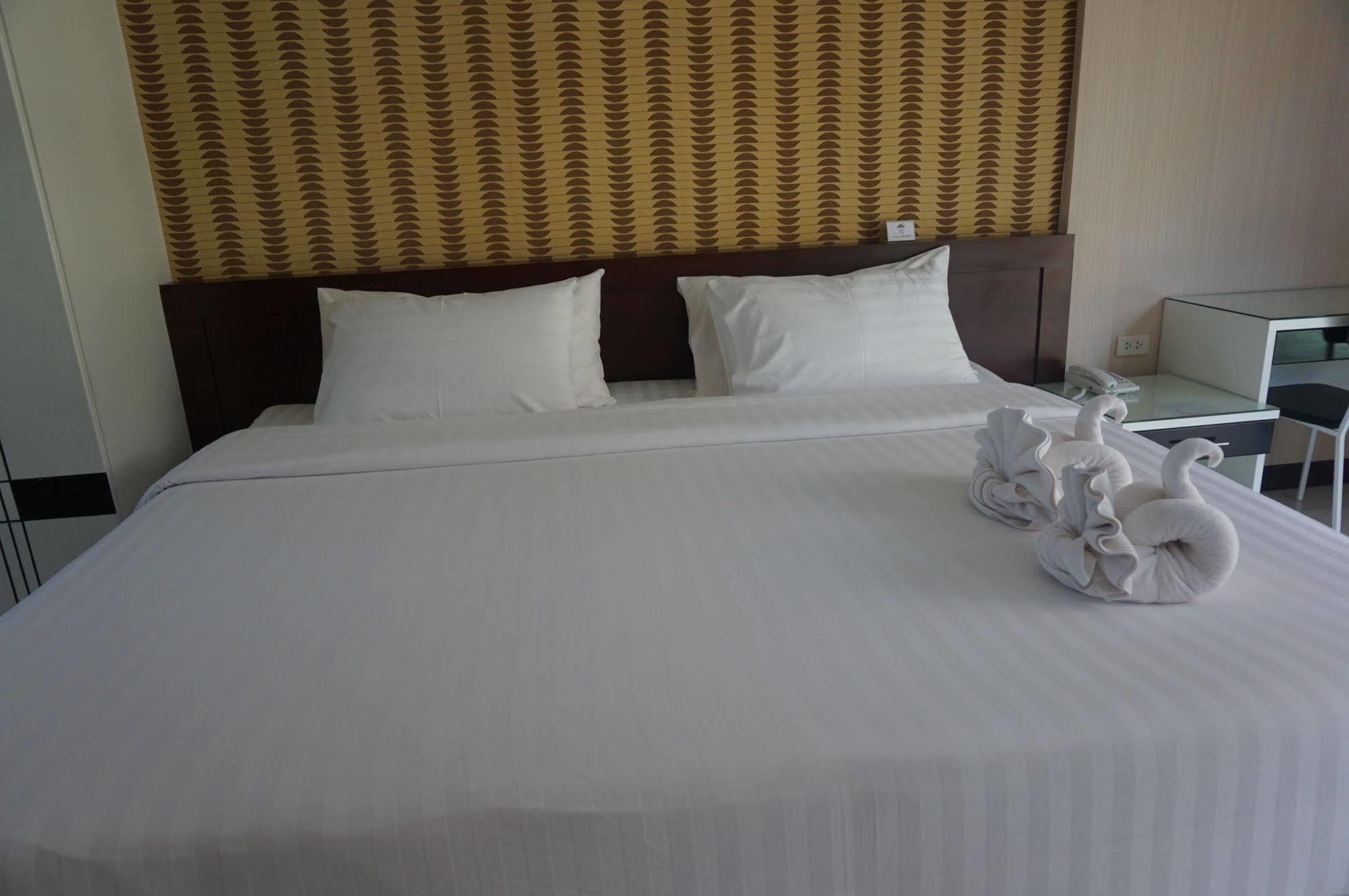 Med Room Korat Nakhonratchasima Exteriör bild